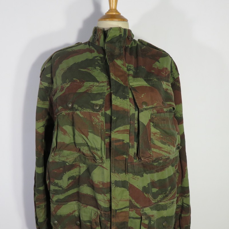 VESTE DE SAUT CAMOUFLEE DE PARACHUTISTE TAP MODELE 47-56 TROUPES AEROPORTEES LEGION ETRANGERE TAP